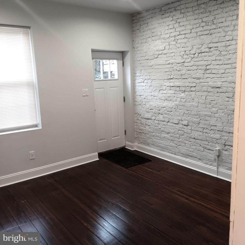 2628 E Harold Street - Photo 2