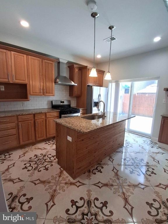 2628 E Harold Street - Photo 2