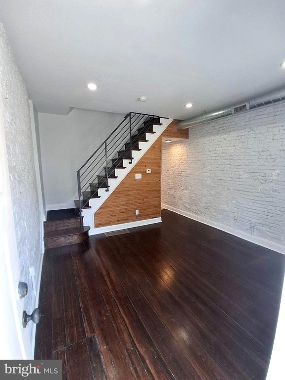 2628 E Harold Street - Photo 1