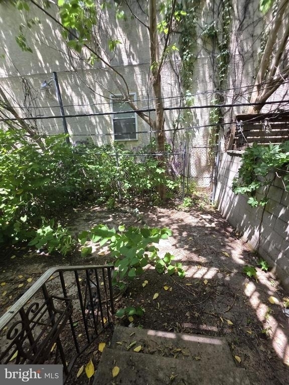 4047 Spring Garden Street - Photo 11