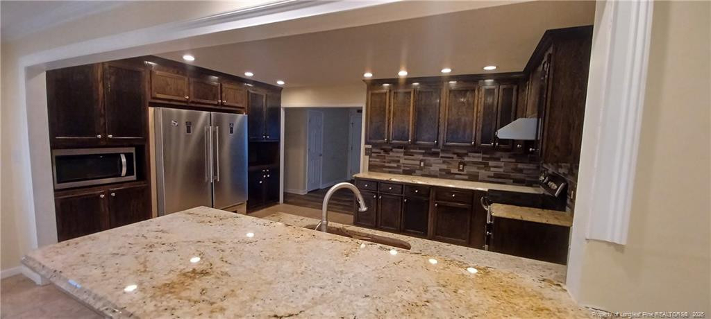 211 Sheffield Court - Photo 2