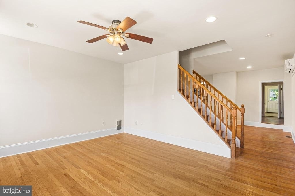 146 W 1st Avenue - Photo 4