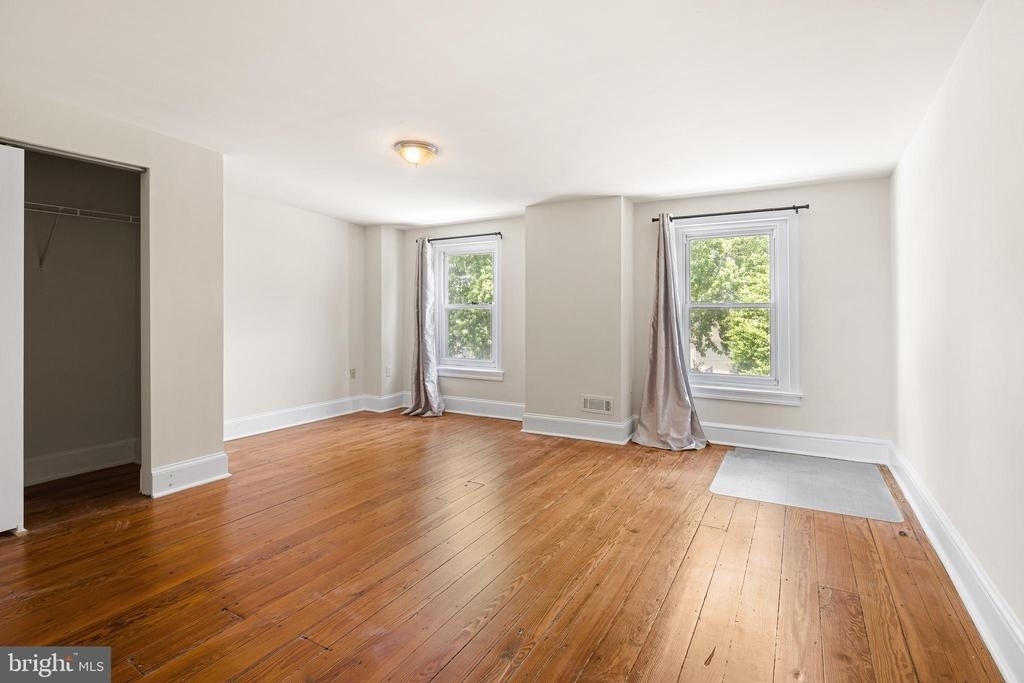 146 W 1st Avenue - Photo 1