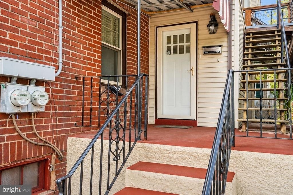 1902 Trenton Avenue - Photo 2