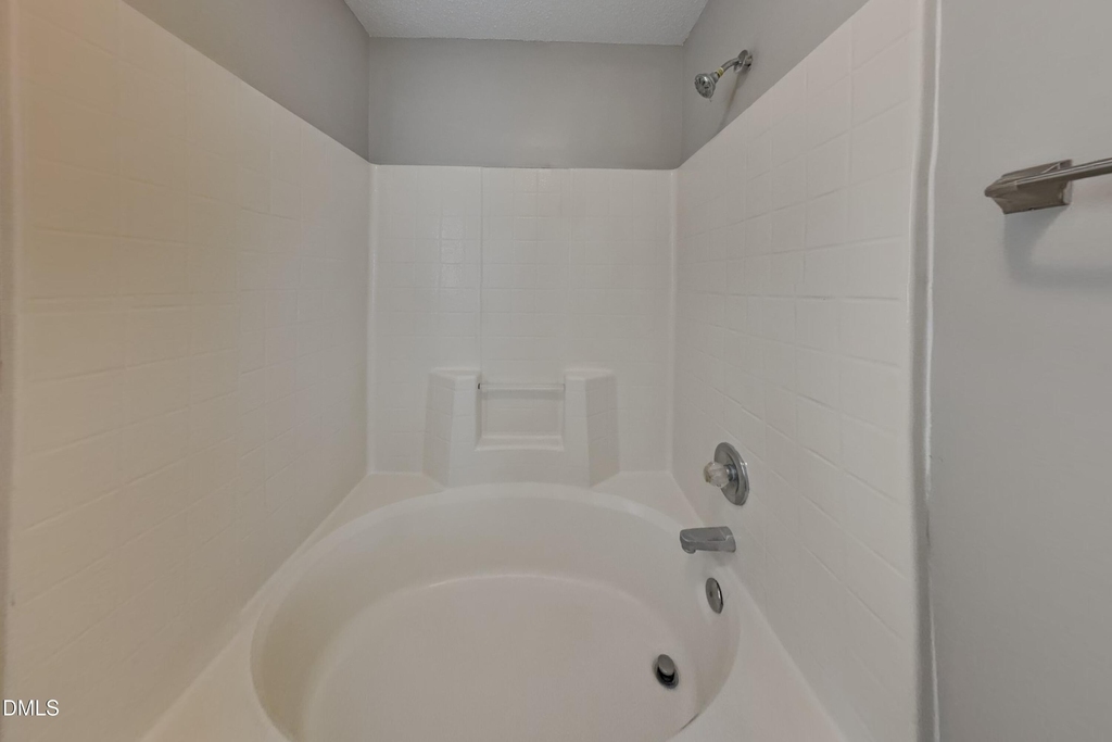 5169 Parkerwood Drive - Photo 9