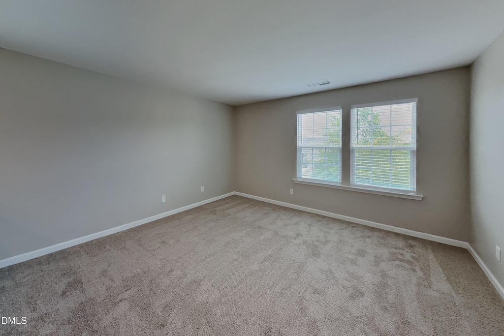 923 Avondale Drive - Photo 16
