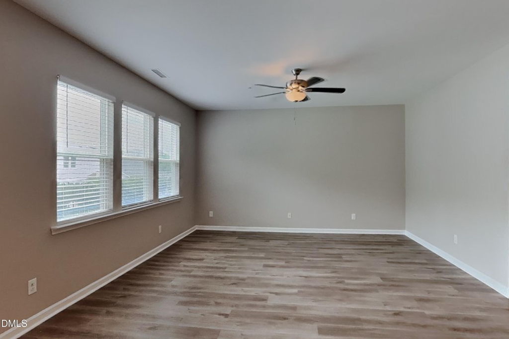 923 Avondale Drive - Photo 1