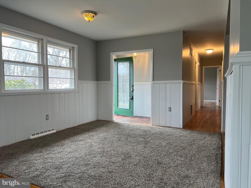502 Glider Avenue - Photo 5