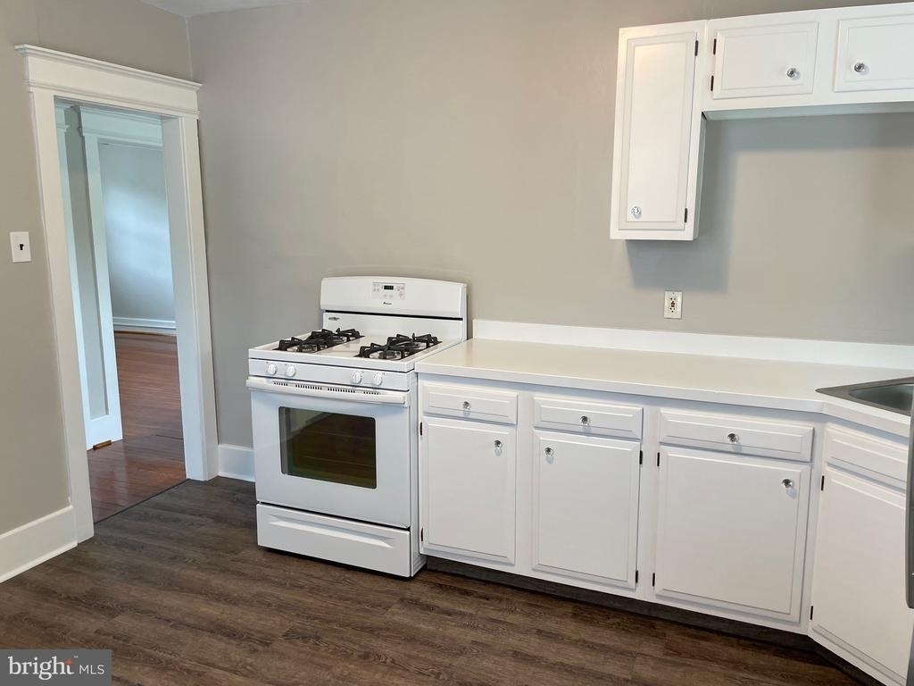 513 Jessamine - Photo 4