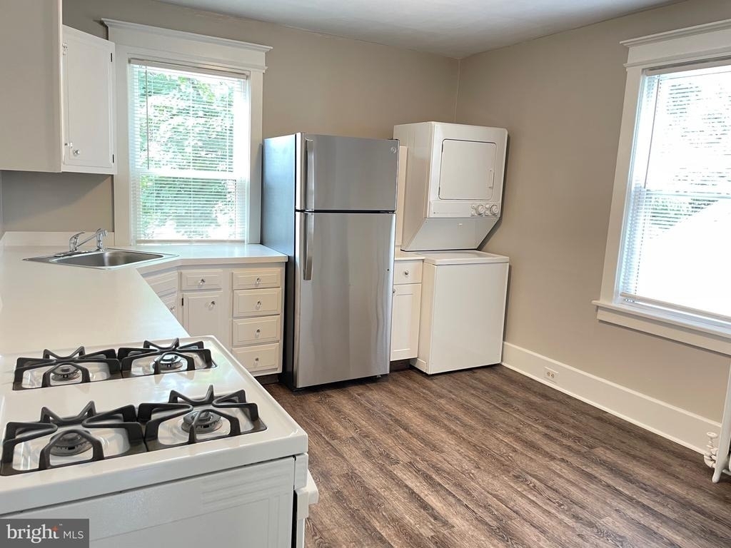 513 Jessamine - Photo 3