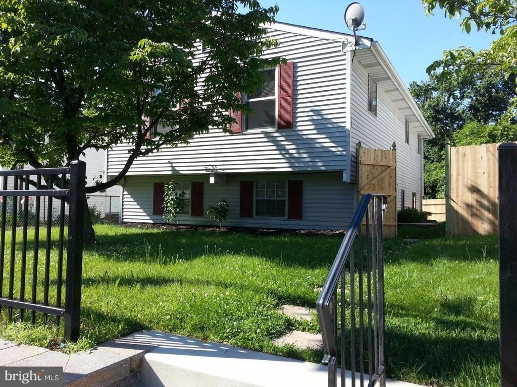 210 Ellis Street - Photo 0