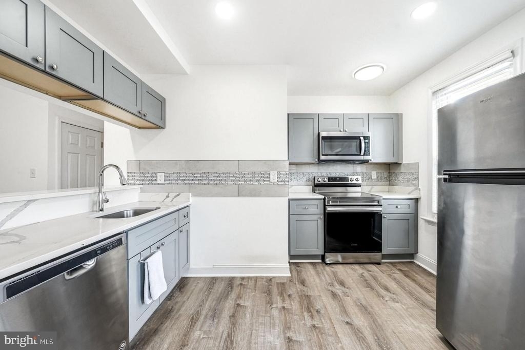 11 E Atlantic Avenue - Photo 12