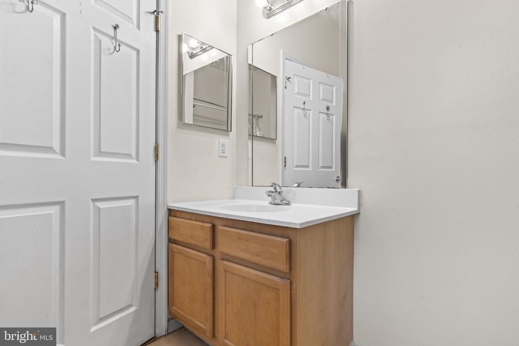 614 Benson Street - Photo 15