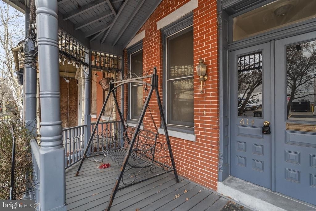 614 Benson Street - Photo 1