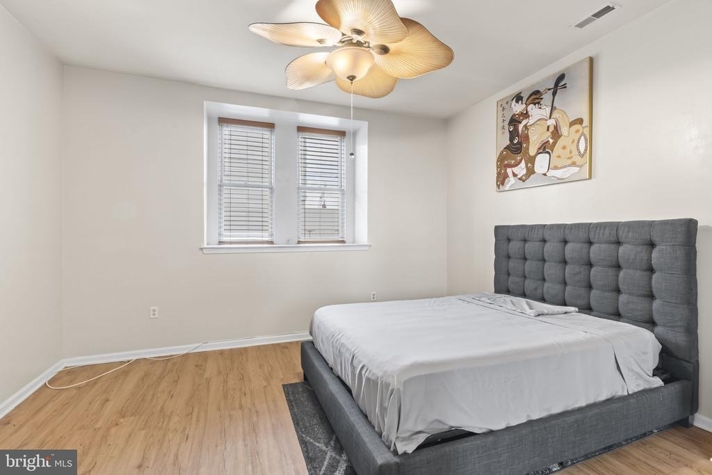 614 Benson Street - Photo 11