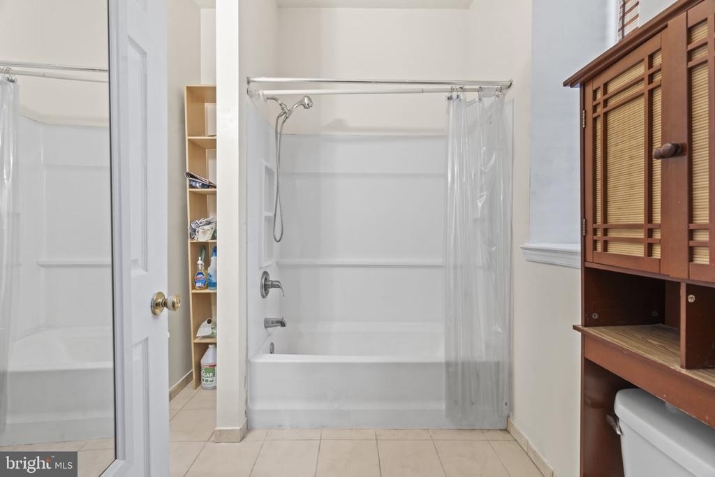 614 Benson Street - Photo 14