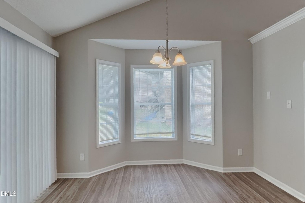 2012 Laurel Leaf Road - Photo 3