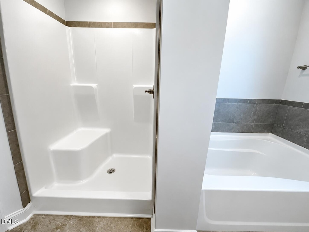 536 Amusement Drive - Photo 15