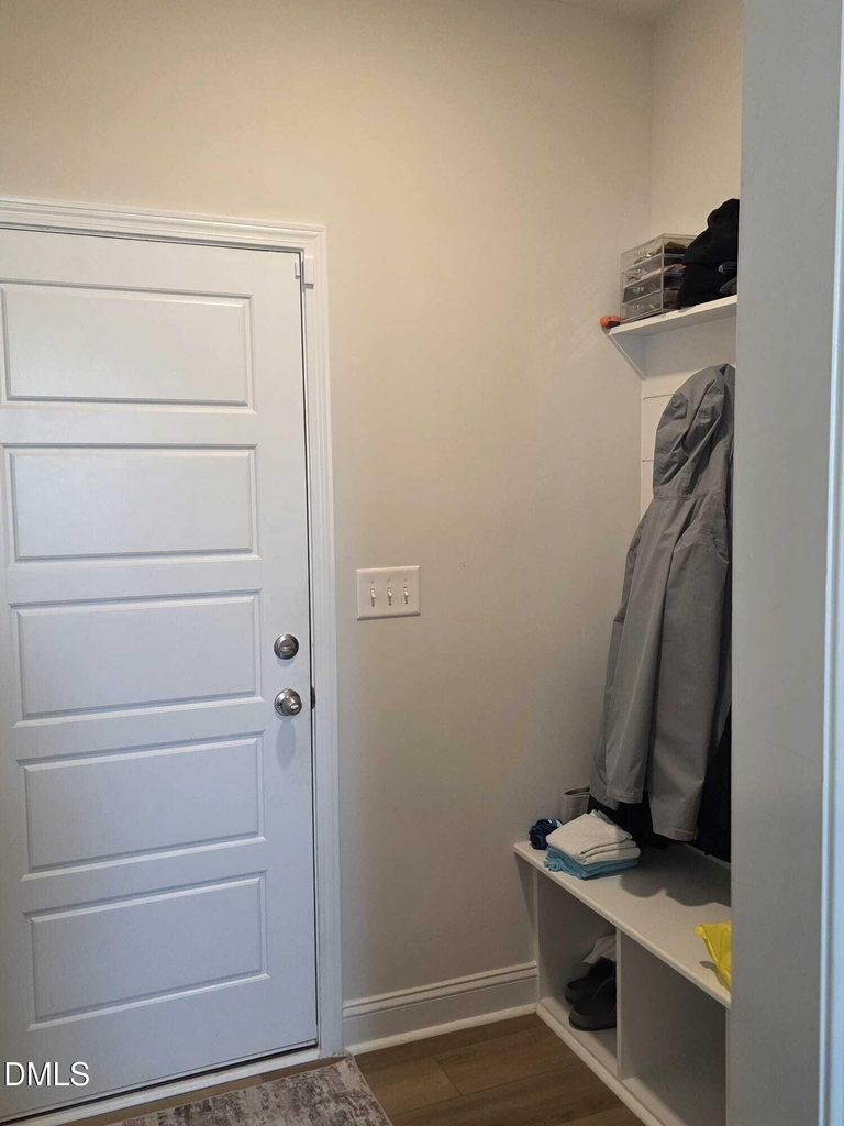536 Amusement Drive - Photo 8
