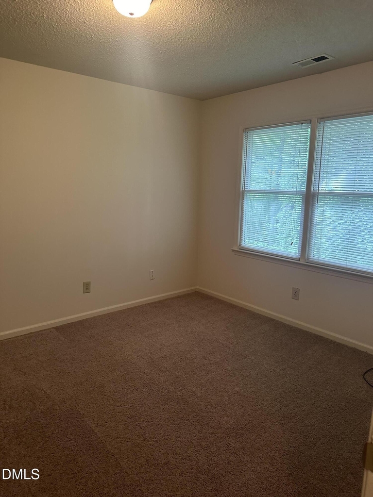 5104 Vann Street - Photo 2