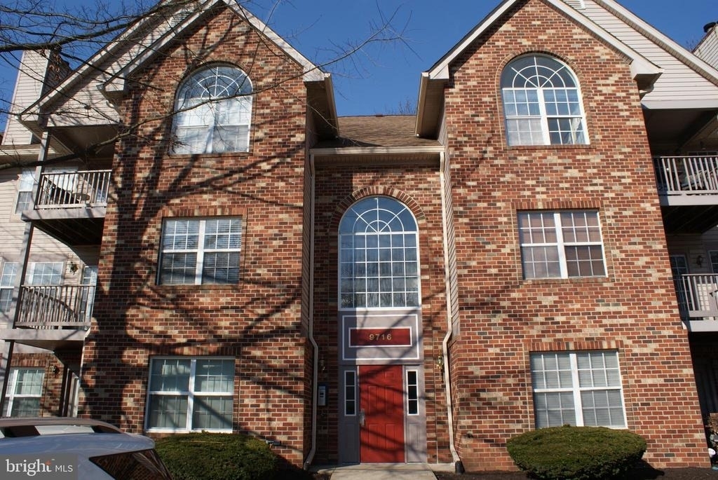 9716 Lake Pointe Court - Photo 0
