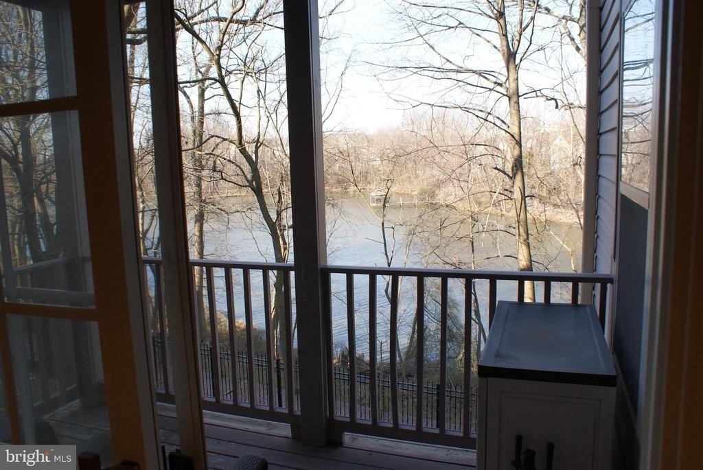 9716 Lake Pointe Court - Photo 6