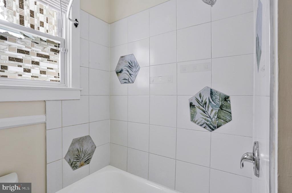 305 9th Street - Photo 17