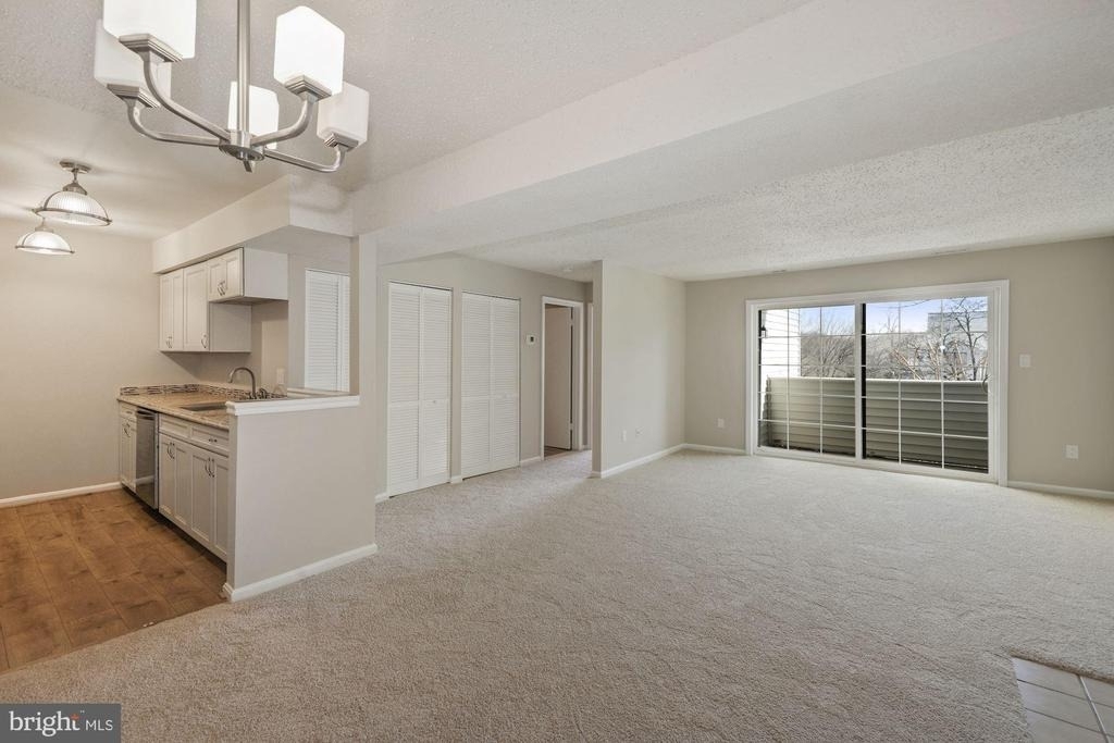 1601 Carriage House Terrace - Photo 6
