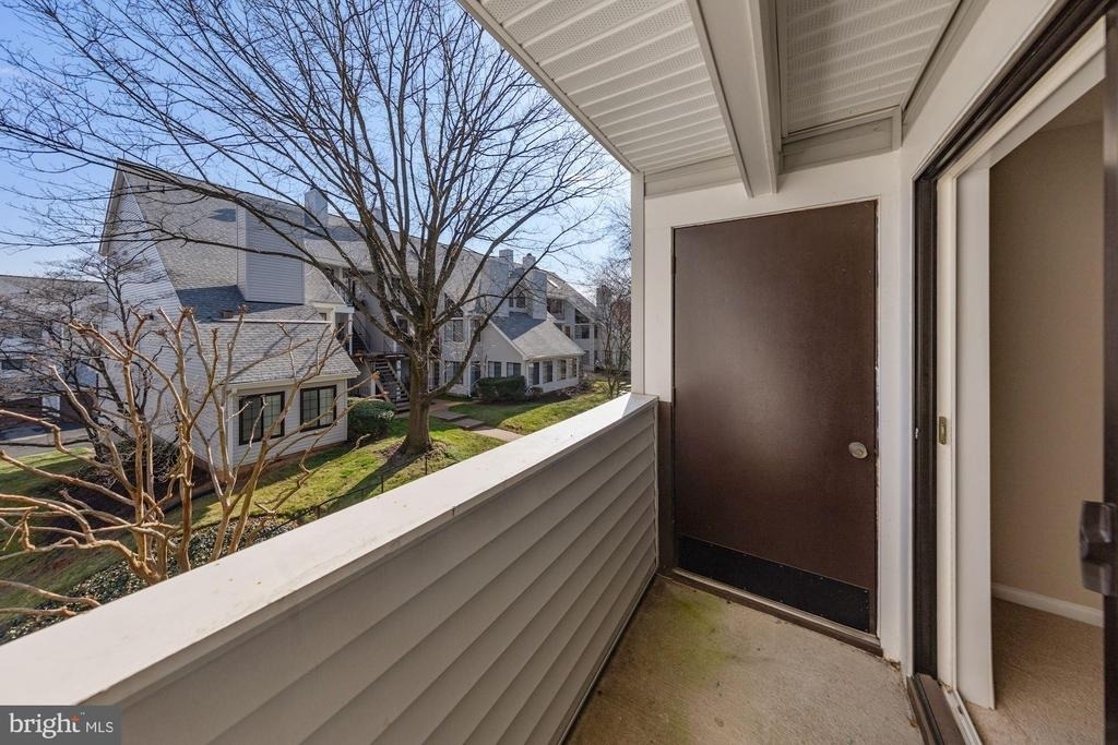 1601 Carriage House Terrace - Photo 14