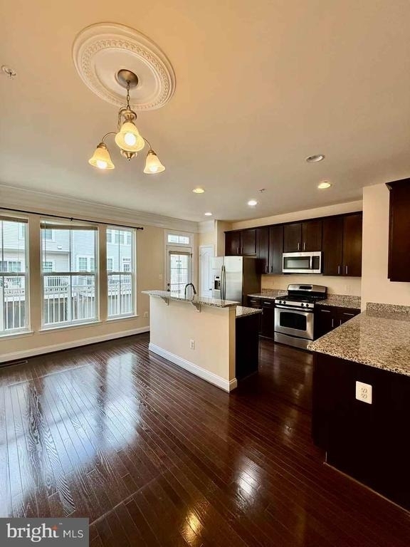 11918 Weybridge Lane - Photo 14