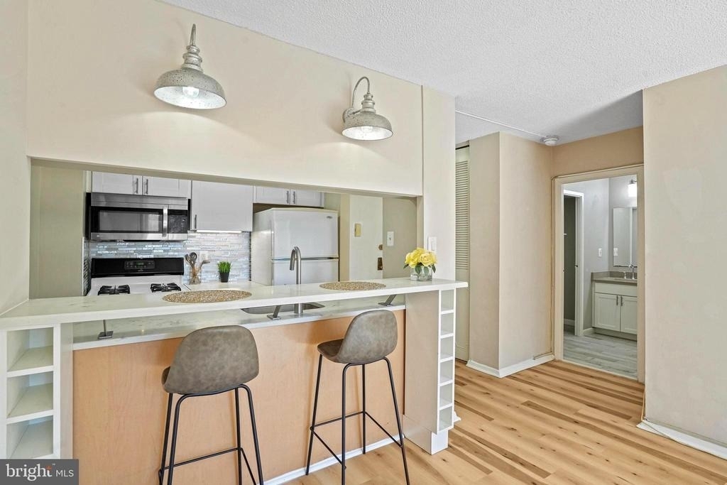11801 Rockville Pike - Photo 18