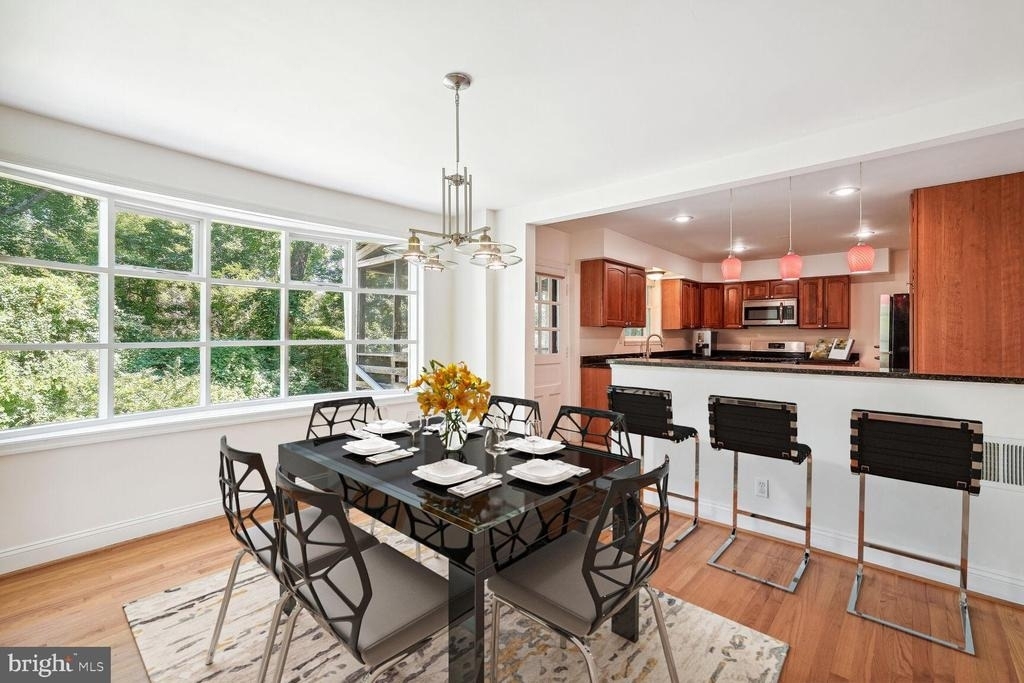 7001 Longwood Drive - Photo 8