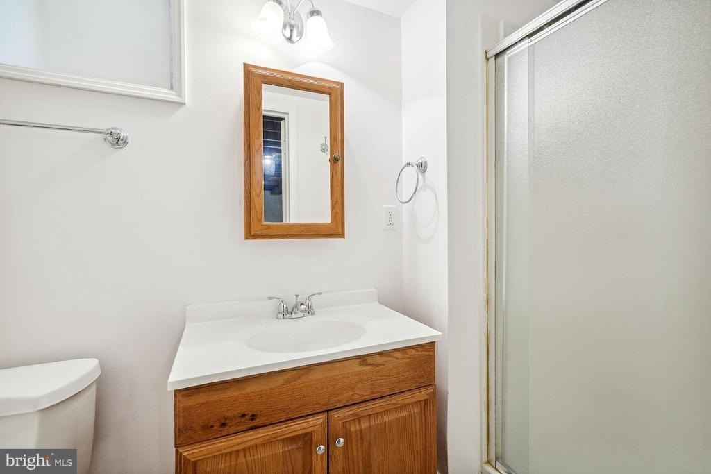 7001 Longwood Drive - Photo 19
