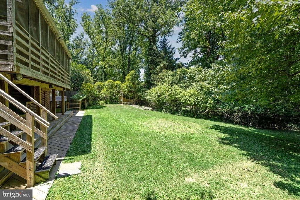 7001 Longwood Drive - Photo 20