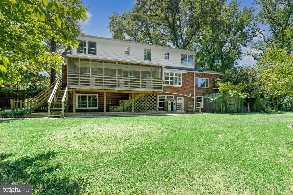 7001 Longwood Drive - Photo 21