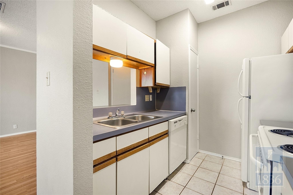 2804 Rio Grande St - Photo 1
