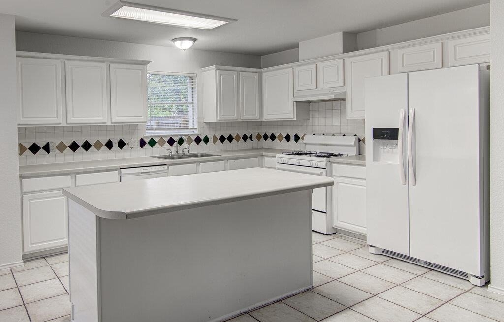 4300 Companeros Way - Photo 29