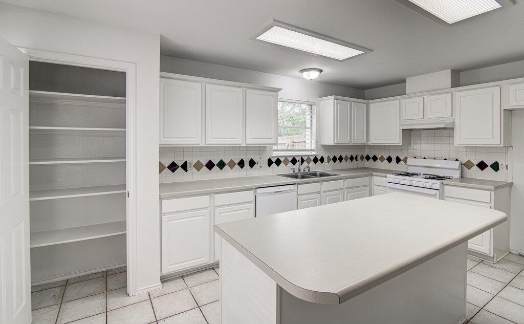 4300 Companeros Way - Photo 11