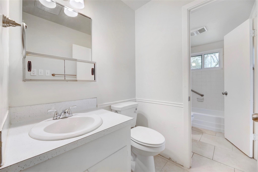 2713 Friar Tuck Ln - Photo 17