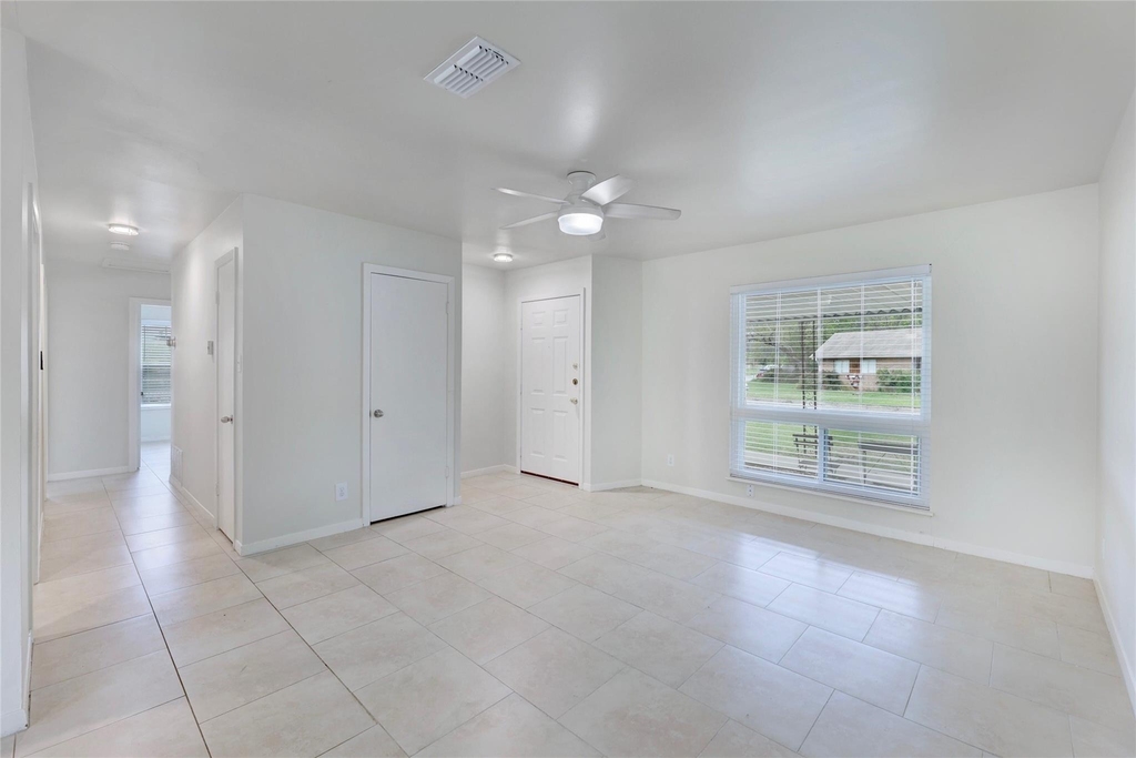2713 Friar Tuck Ln - Photo 4