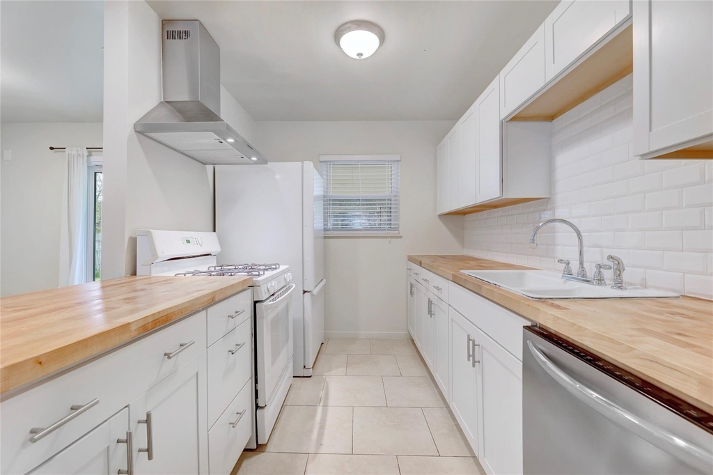 2713 Friar Tuck Ln - Photo 8