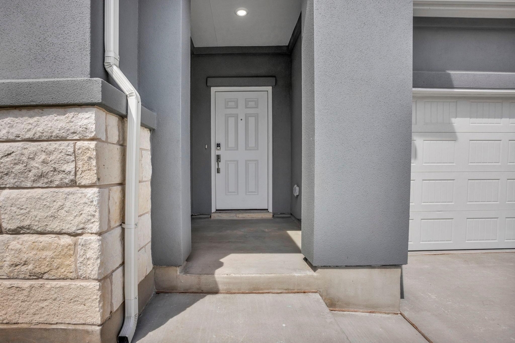 131 Adeline Rd - Photo 3