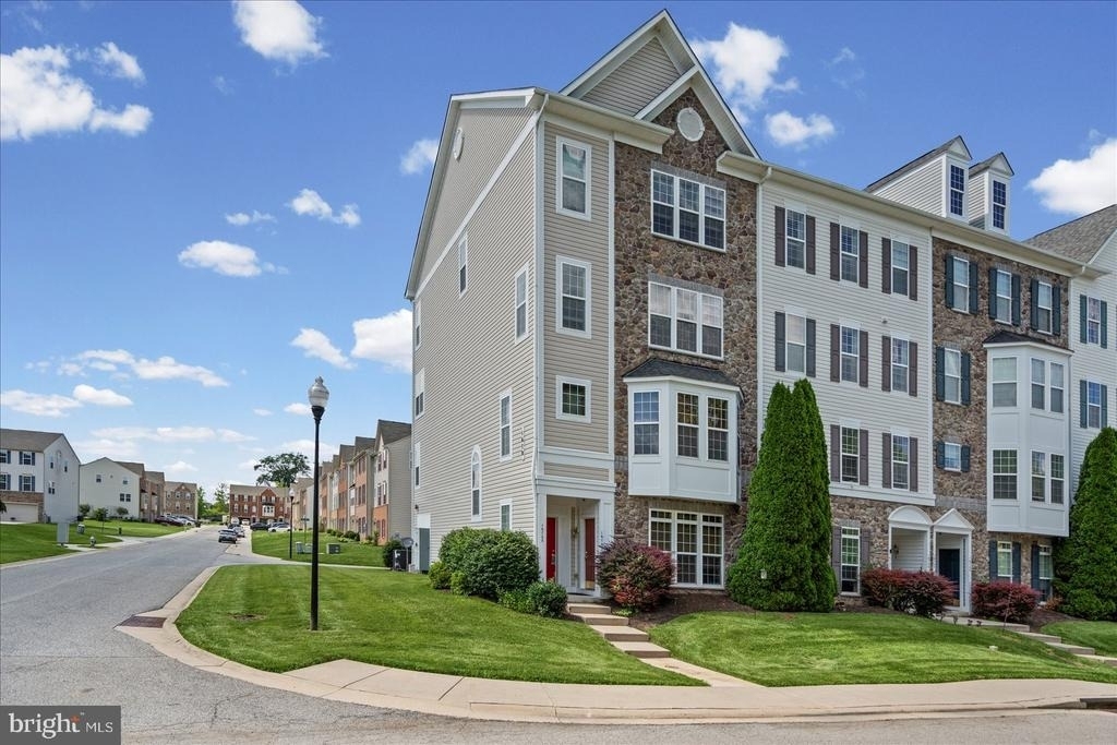 1670 Mohegan Drive - Photo 1