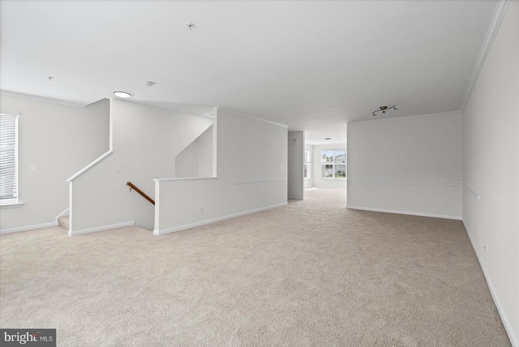 1670 Mohegan Drive - Photo 4