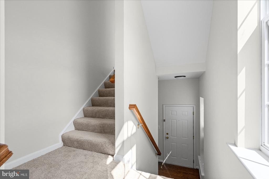 1670 Mohegan Drive - Photo 30