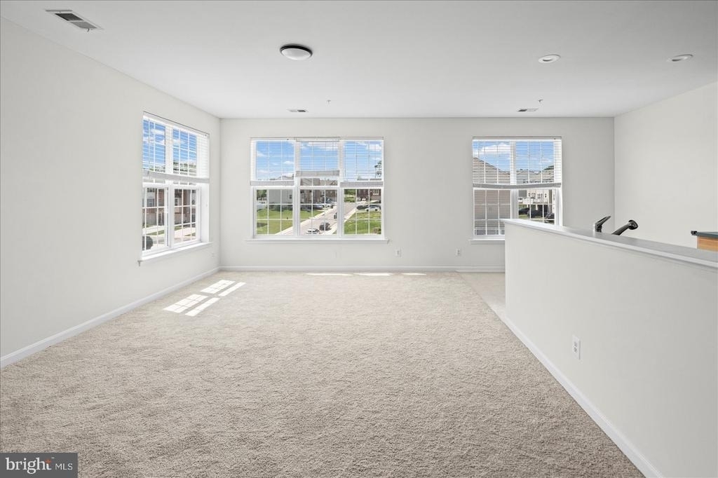 1670 Mohegan Drive - Photo 6