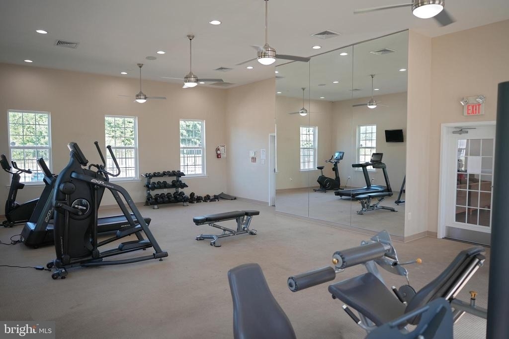 1670 Mohegan Drive - Photo 38