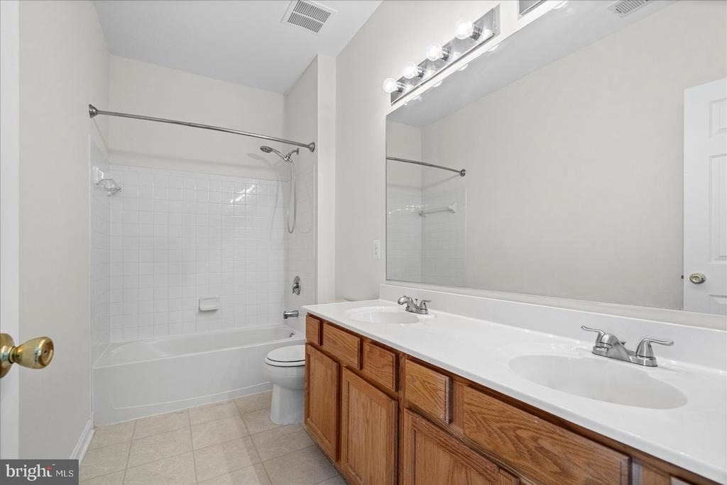 1670 Mohegan Drive - Photo 28
