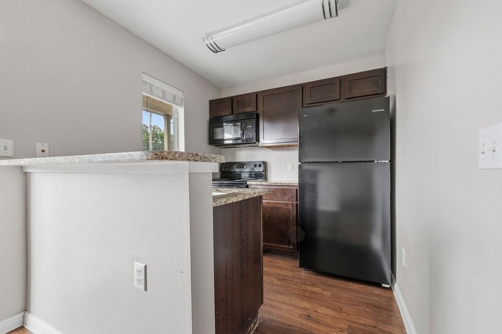 2512 Durwood St - Photo 1