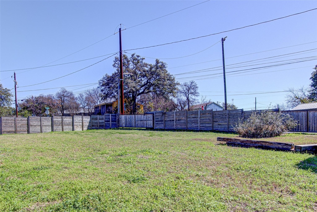 912 Catalpa St - Photo 13